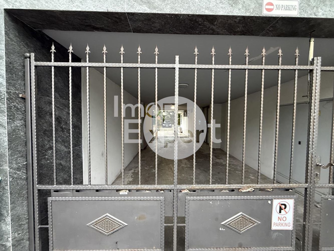 Две външни паркоместа във жк.Възраждане на отлична локация - 0