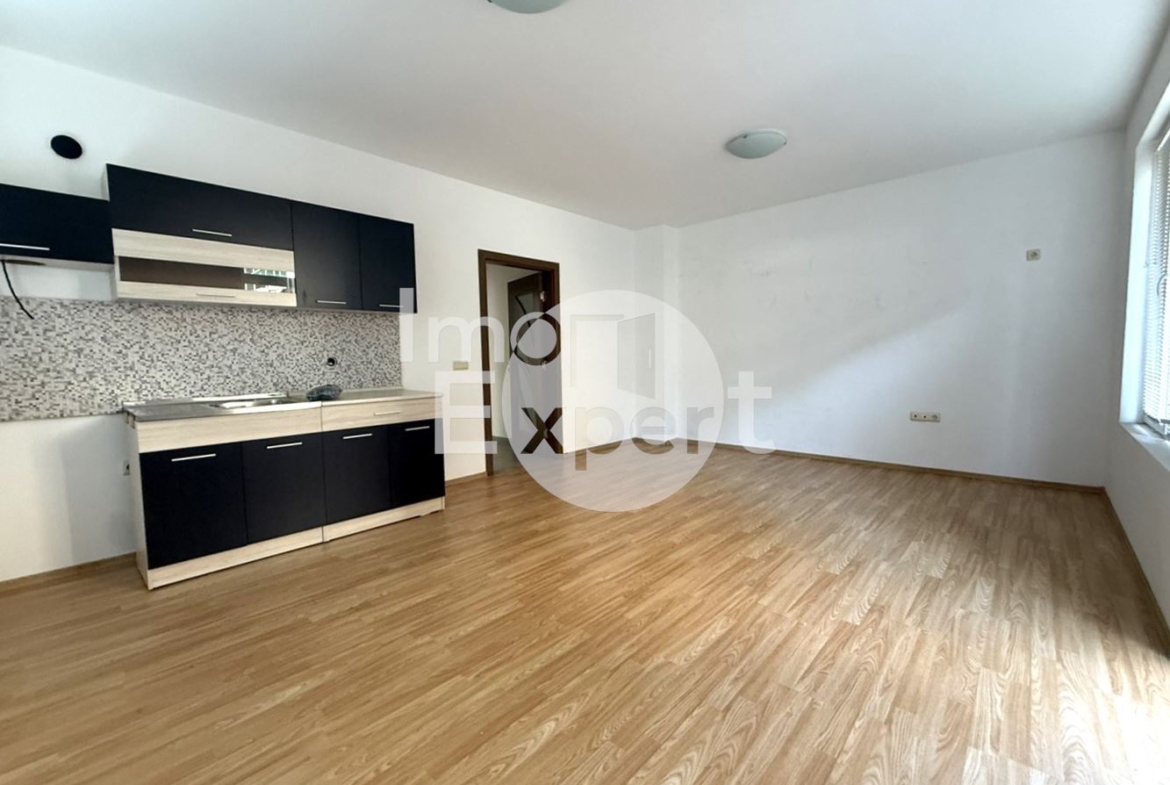 Двустаен апартамент до училище "Найден Геров" в жк.Меден Рудник - 0