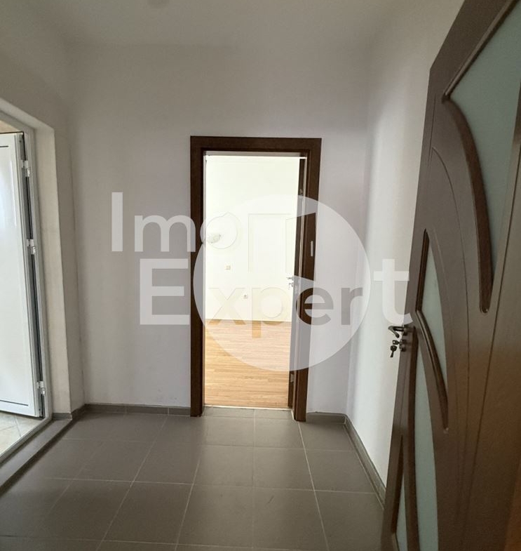 Двустаен апартамент до училище "Найден Геров" в жк.Меден Рудник - 0