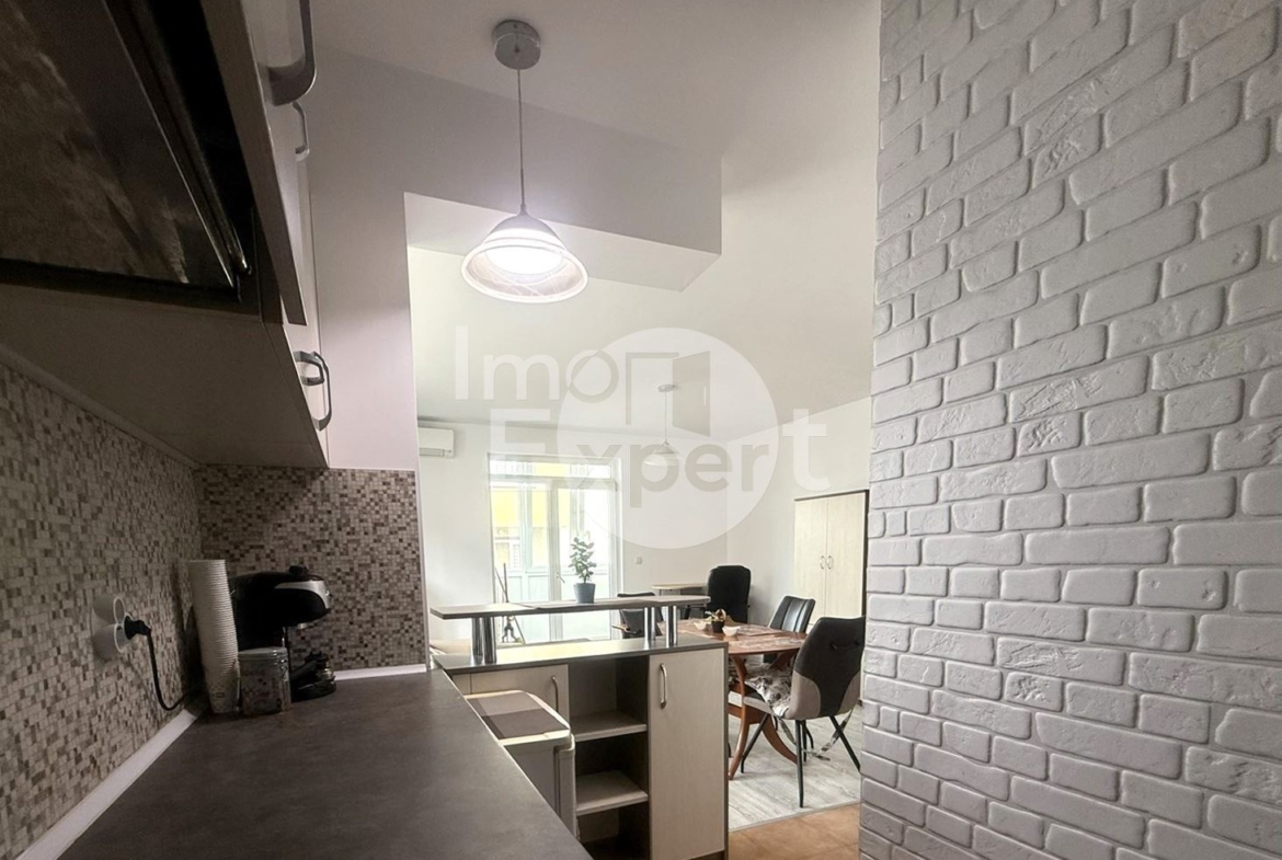 Обзаведен едностаен апартамент до терминала - 0