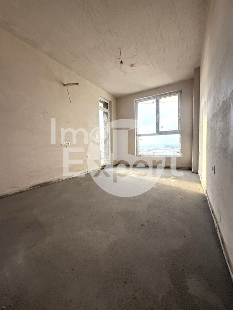 Тристаен апартамент с панорамна гледка в нова сграда с акт 16-0 Тристаен апартамент с панорамна гледка в нова сграда с акт 16 - 0