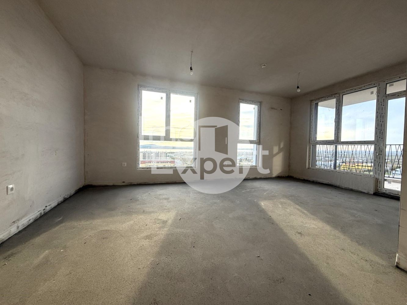 Тристаен апартамент с панорамна гледка в нова сграда с акт 16-0 Тристаен апартамент с панорамна гледка в нова сграда с акт 16 - 0