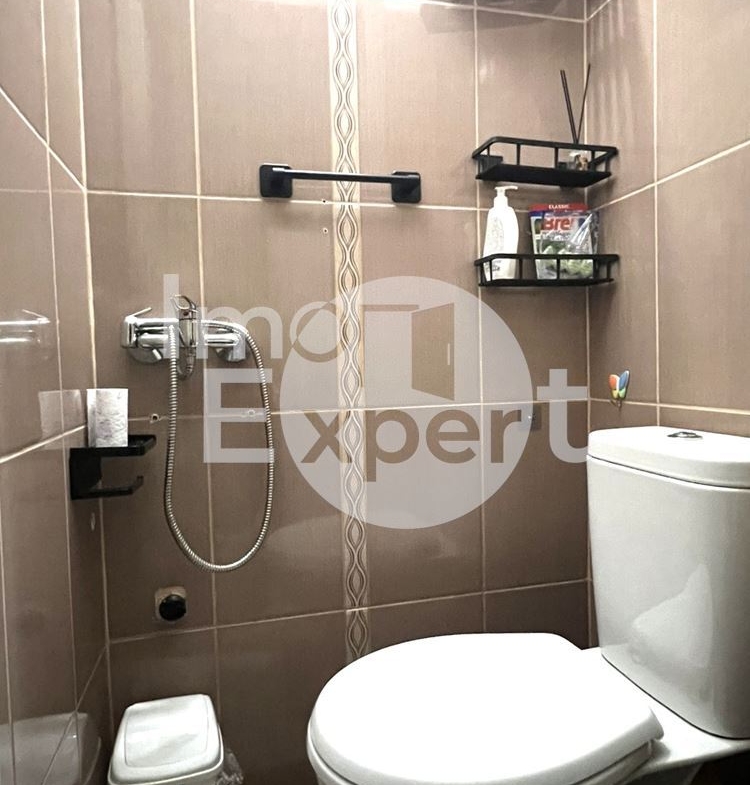 Тристаен апартамент с отделна кухня в ж.к. Меден Рудник, зона Б !!! - 0