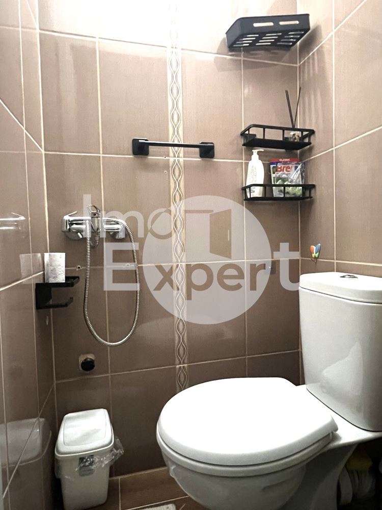 Тристаен апартамент с отделна кухня в ж.к. Меден Рудник, зона Б !!! - 0