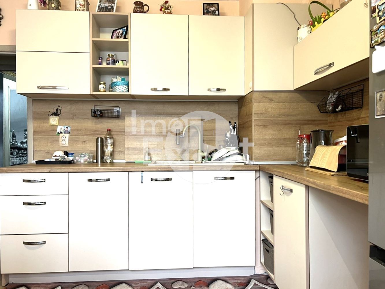 Тристаен апартамент с отделна кухня в ж.к. Меден Рудник, зона Б !!! - 0