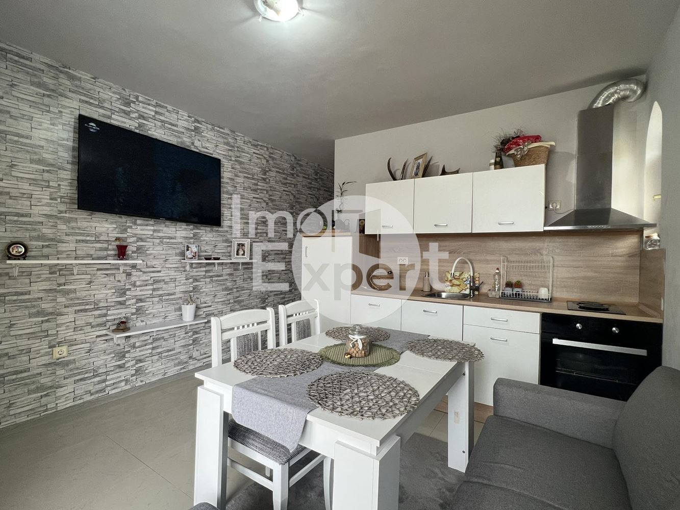 Обзаведен двустаен апартамент!!! Акт-16 - 0