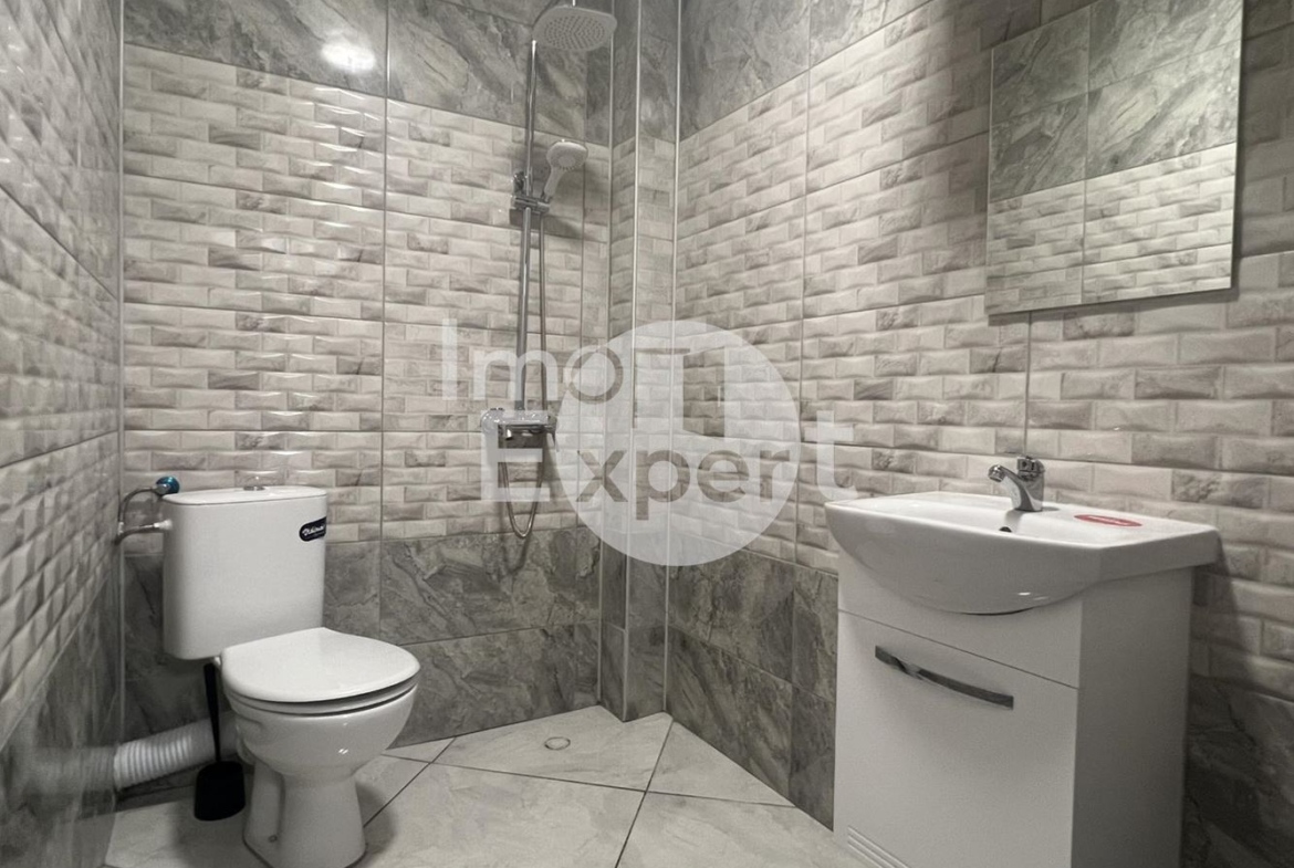 Тристаен апартамент до заведение "Fuego" зона-А !!! - 0