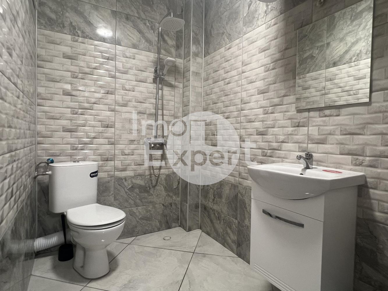 Тристаен апартамент до заведение “Fuego” зона-А !!!-0 Тристаен апартамент до заведение "Fuego" зона-А !!! - 0