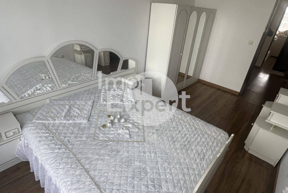 Тристаен апартамент до заведение "Fuego" зона-А !!! - 0