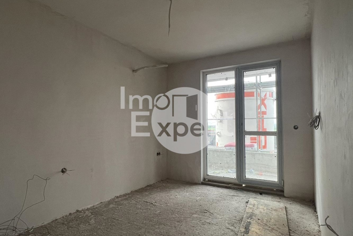 Двустаен апартамент на среден етаж пред акт 15!!! - 0