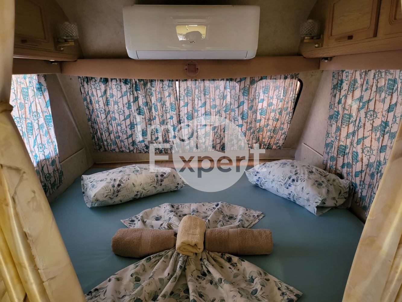 Каравана с просторна веранда на морето Еко къмпинг Созопол-0 Каравана с просторна веранда на морето Еко къмпинг Созопол - 0