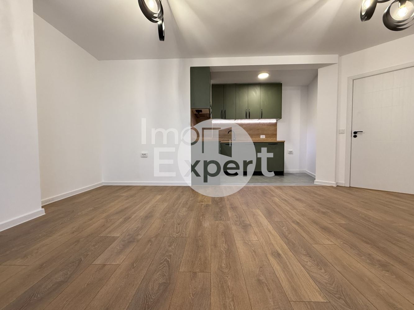 Тристаен апартамент с акт16 Меден рудник зона В до ключ !!!-0 Тристаен апартамент с акт16 Меден рудник зона В до ключ !!! - 0