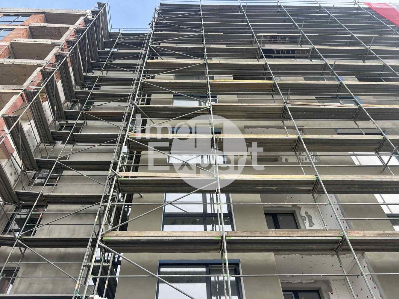 Двустаен апартамент на среден етаж пред акт 15!!!-0 Двустаен апартамент на среден етаж пред акт 15!!! - 0