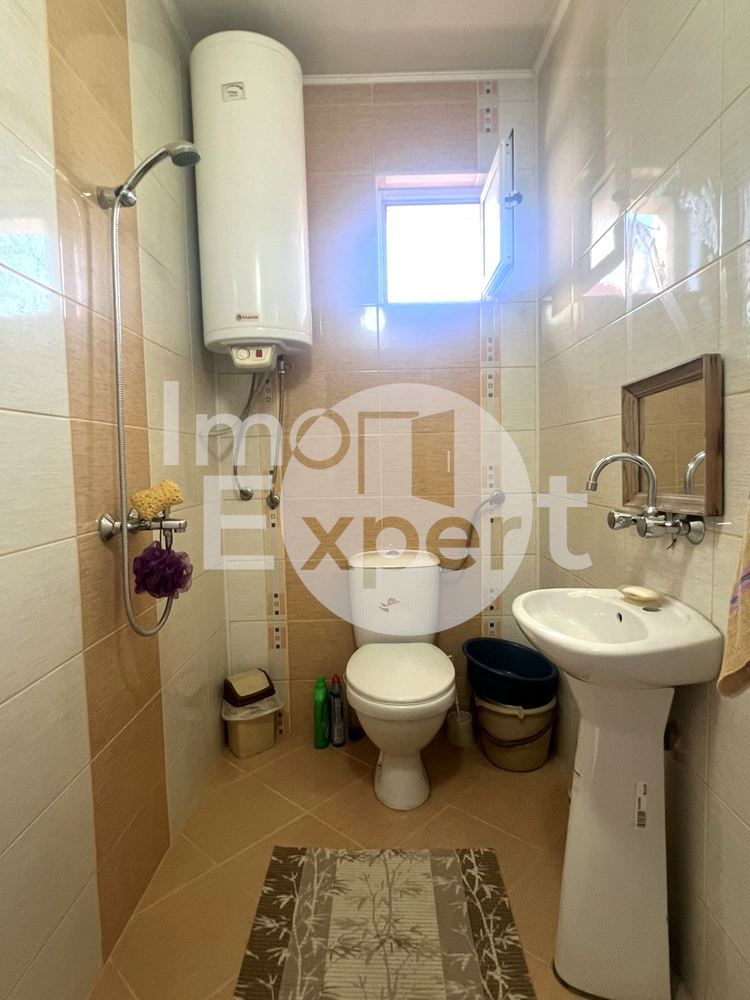 Етаж от масивна Двуетажна къща с двор!!!-0 Етаж от масивна Двуетажна къща с двор!!! - 0