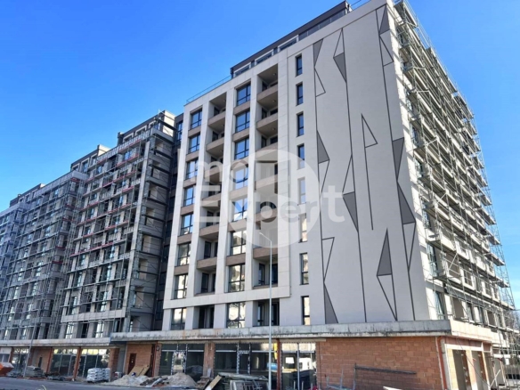 Двустаен апартамент с паркомясто!!! - 0