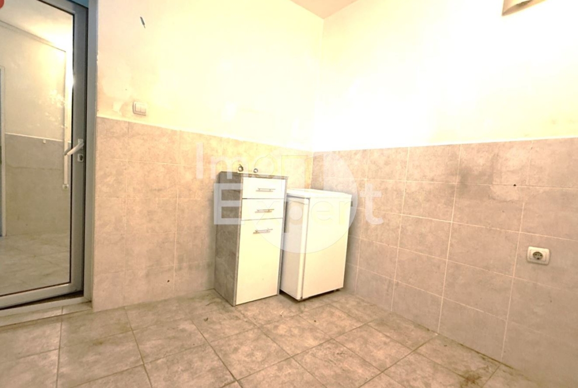 Просторен офис под наем жк.Братя Миладинови - 0