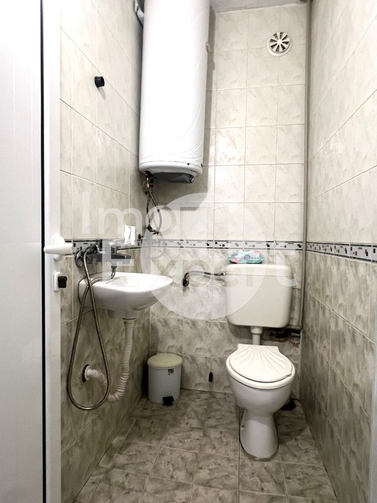 Продава се втори и трети етаж от къща в с. Равадиново!!!-0 Продава се втори и трети етаж от къща в с. Равадиново!!! - 0