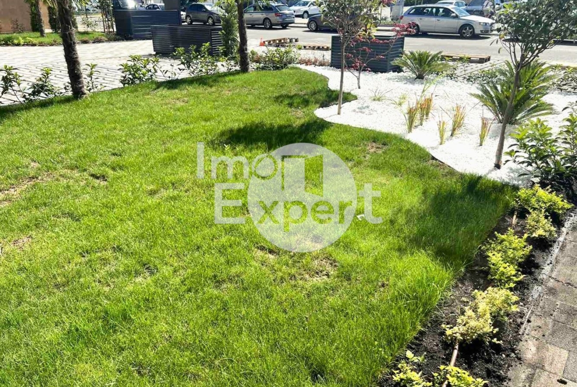 Просторен двустаен апартамент до болница “Сърце и Мозък” - 0