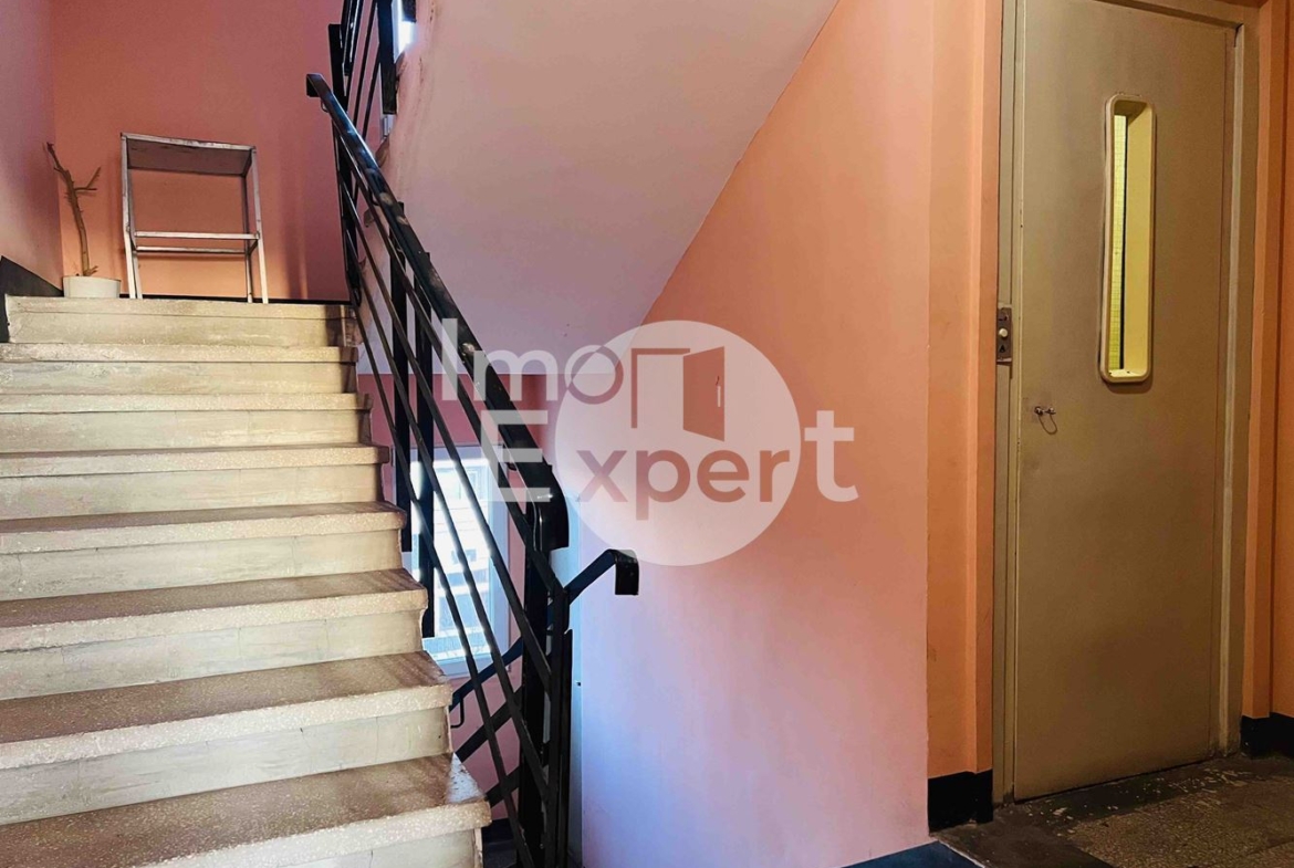 Тристаен апартамент на отлична локация в жк. Меден Рудник- зона Б - 0