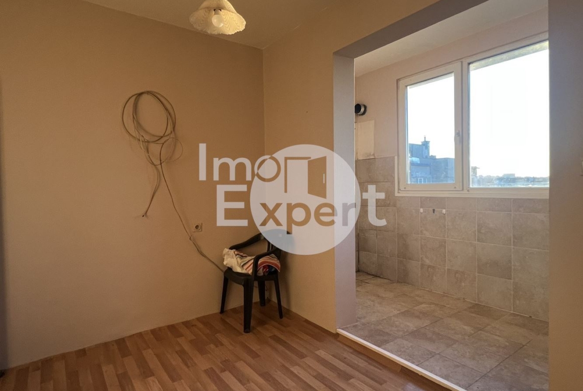 Тристаен апартамент на отлична локация в жк. Меден Рудник- зона Б - 0