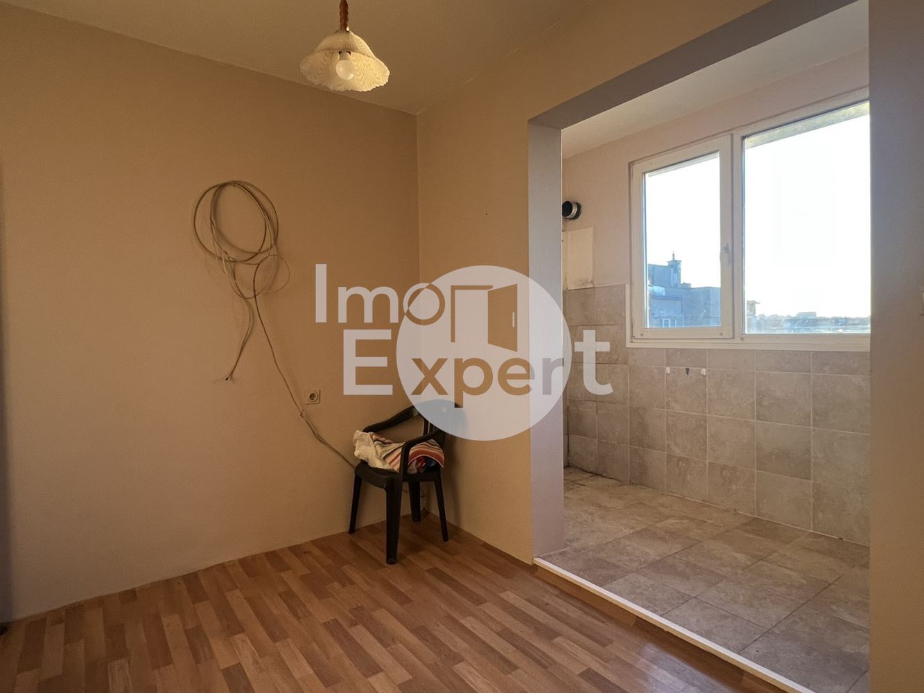 Тристаен апартамент на отлична локация в жк. Меден Рудник- зона Б - 0