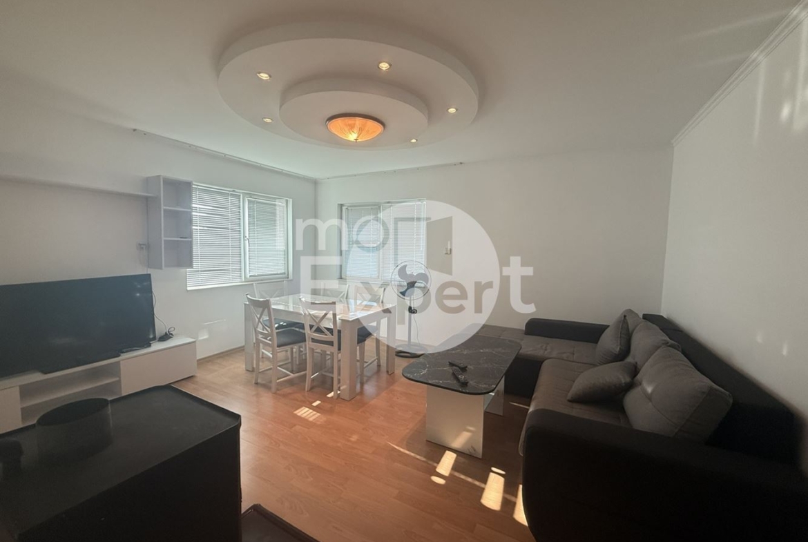 Едноетажна къща в град Айтос - 0