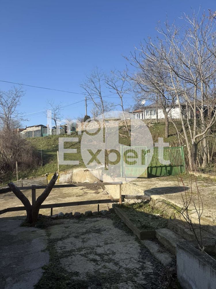 Едноетажна къща в град Айтос-0 Едноетажна къща в град Айтос - 0