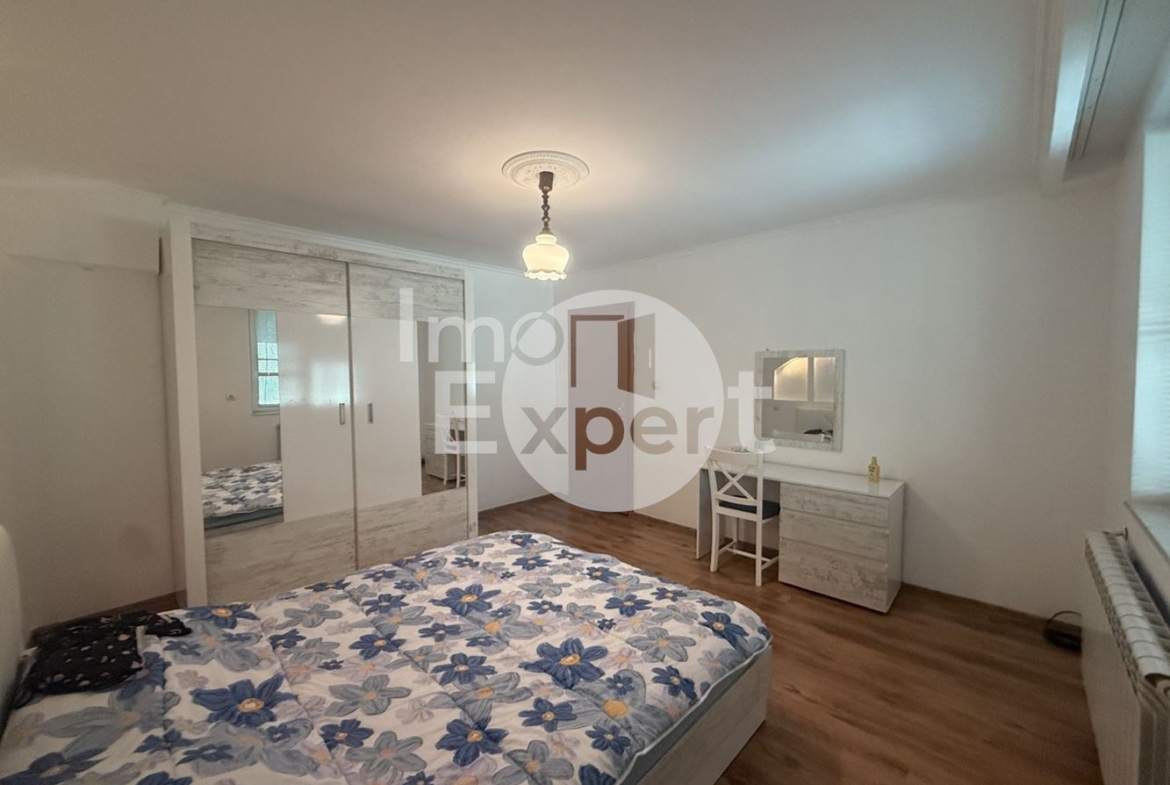 Едноетажна къща в град Айтос - 0