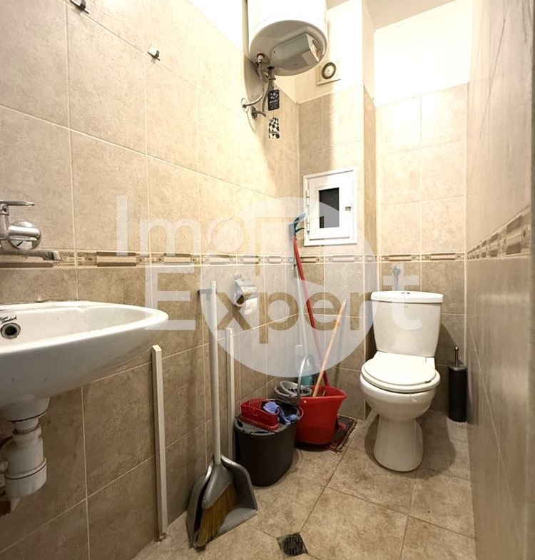 Просторен офис под наем жк.Братя Миладинови - 0