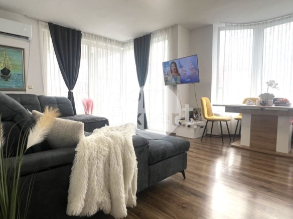 Продава се втори и трети етаж от къща в с. Равадиново!!! - 0