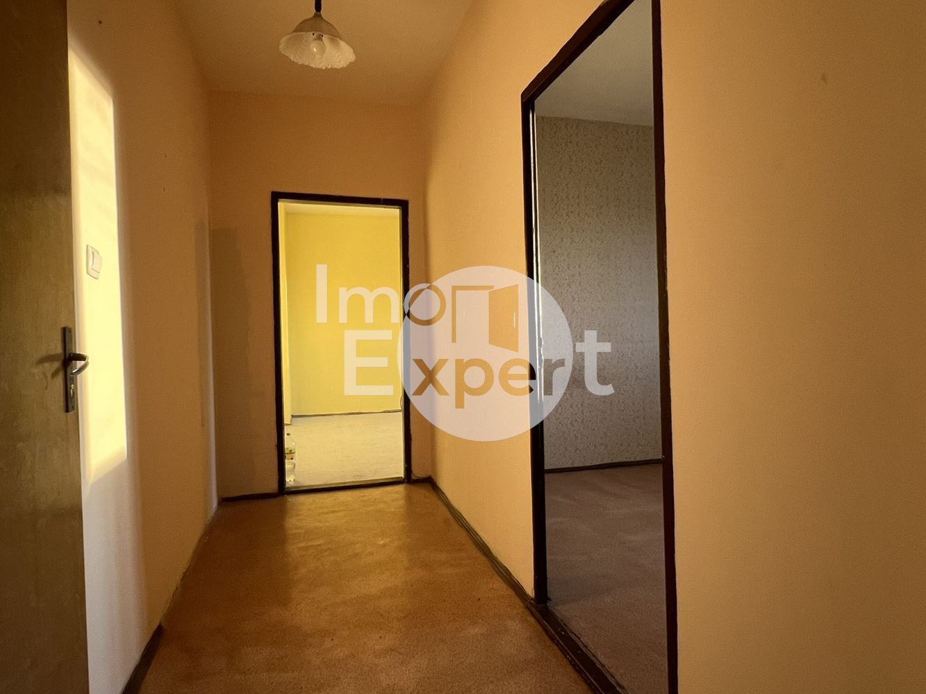 Тристаен апартамент на отлична локация в жк. Меден Рудник- зона Б - 0