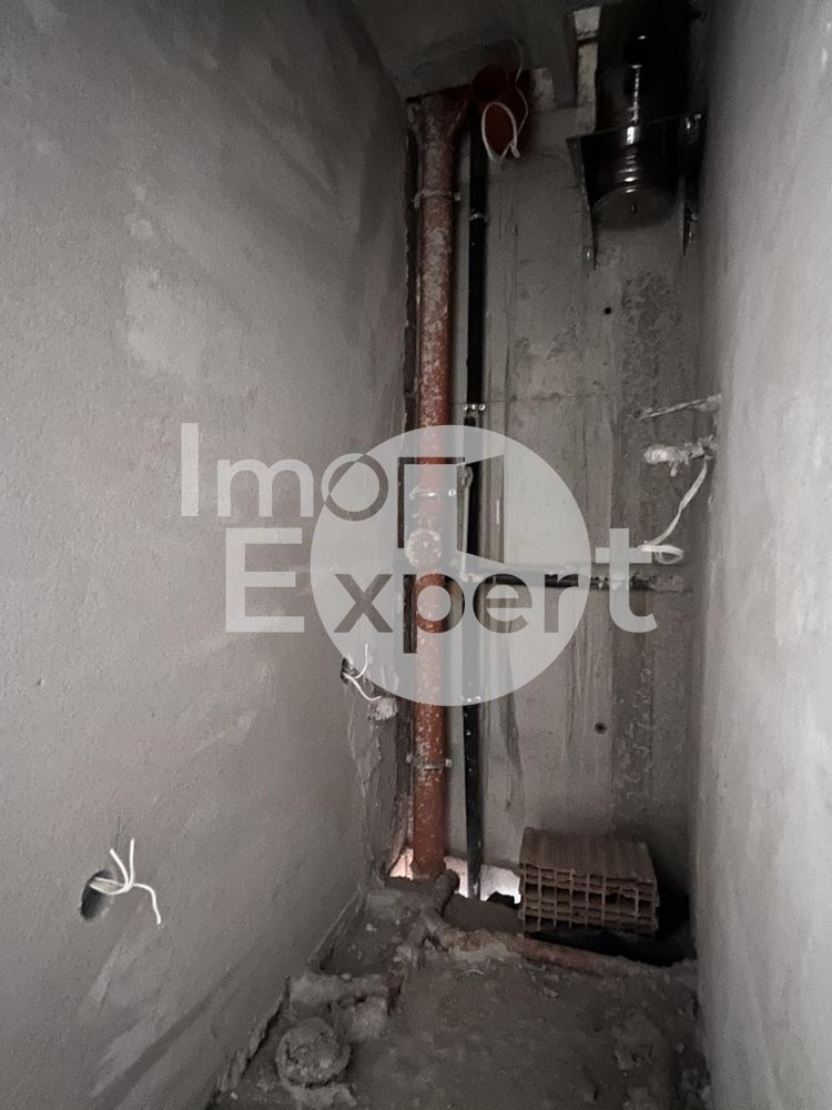 Двустаен апартамент с паркомясто!!! - 0