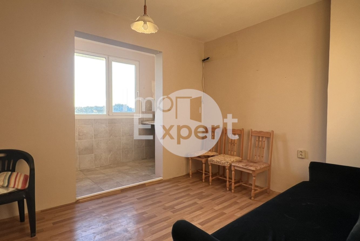 Тристаен апартамент на отлична локация в жк. Меден Рудник- зона Б - 0