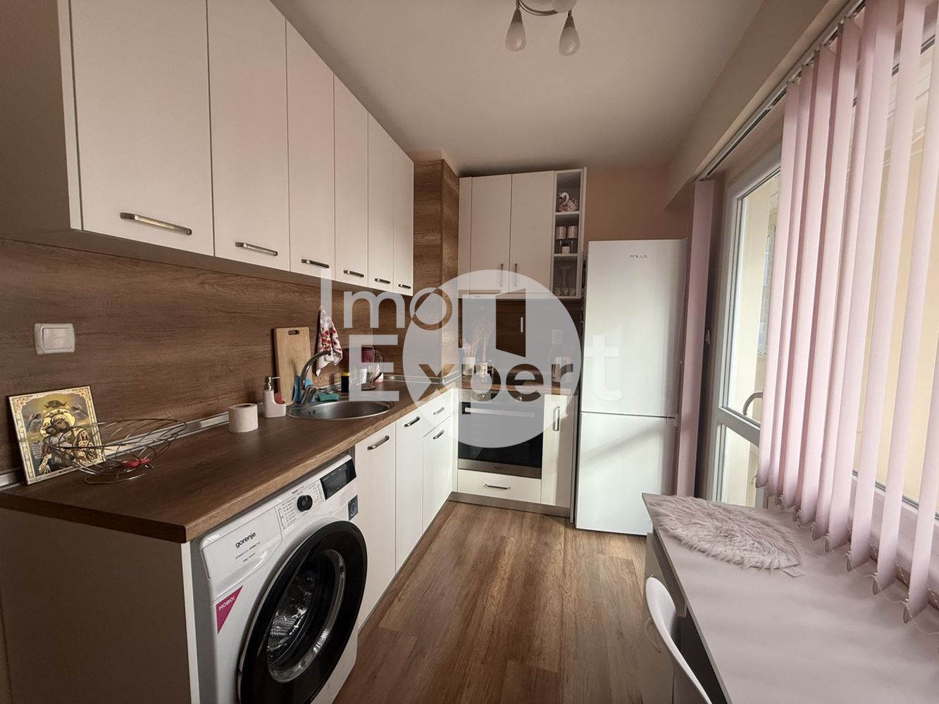 Апартамент под наем -жк. Славейков - 0