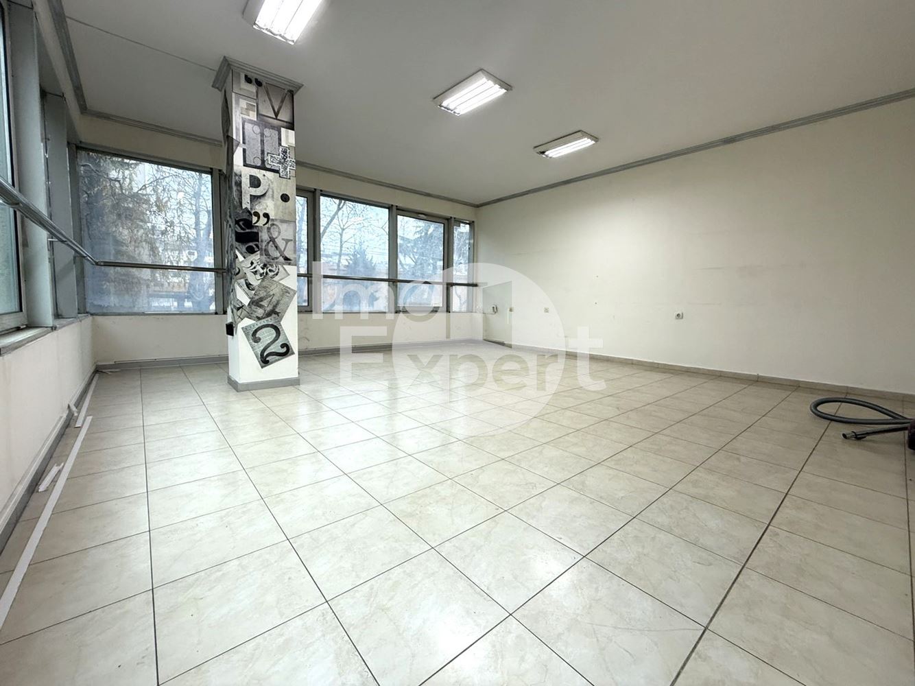 Просторен офис под наем жк.Братя Миладинови - 0