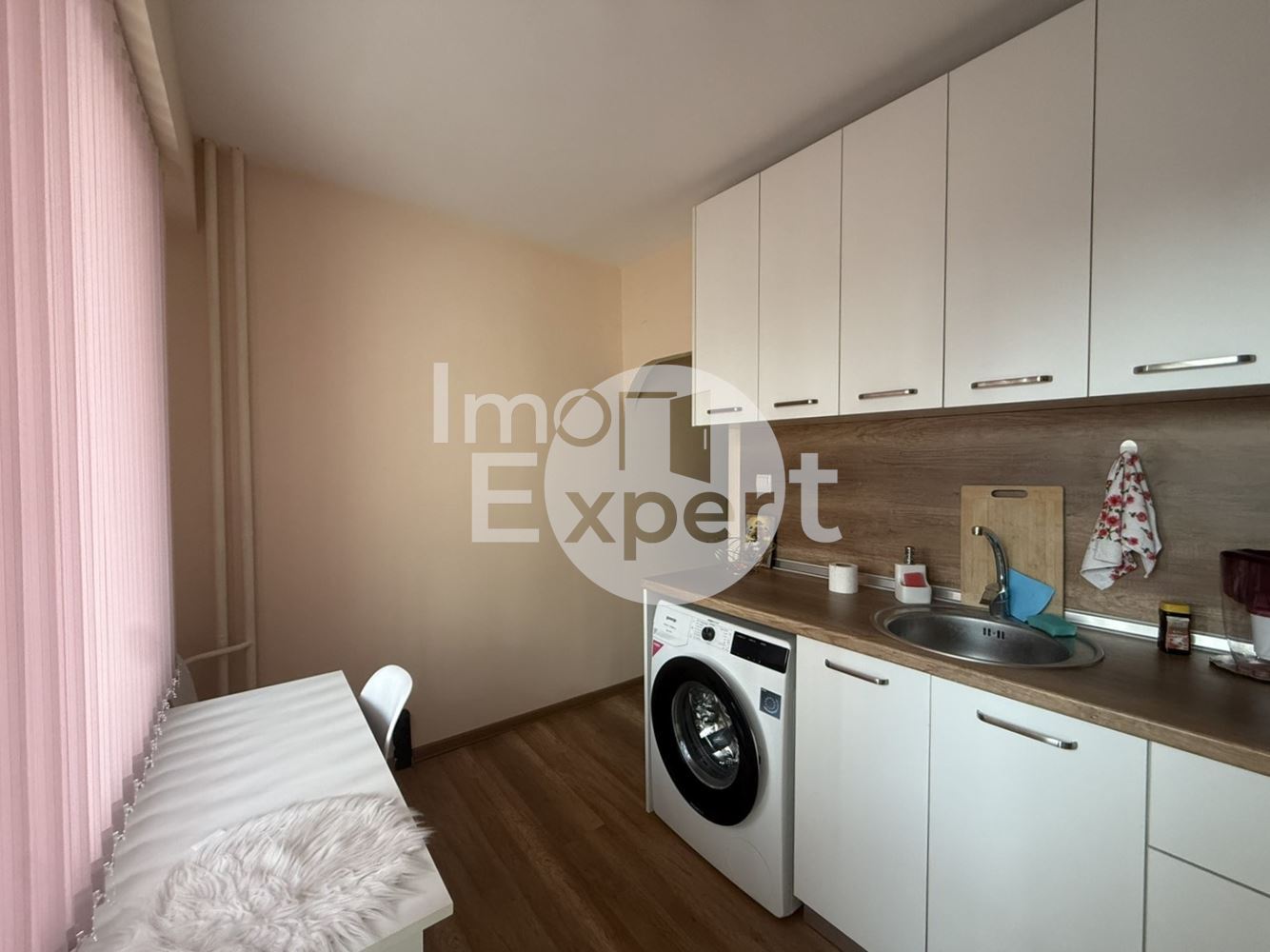 Апартамент под наем -жк. Славейков - 0