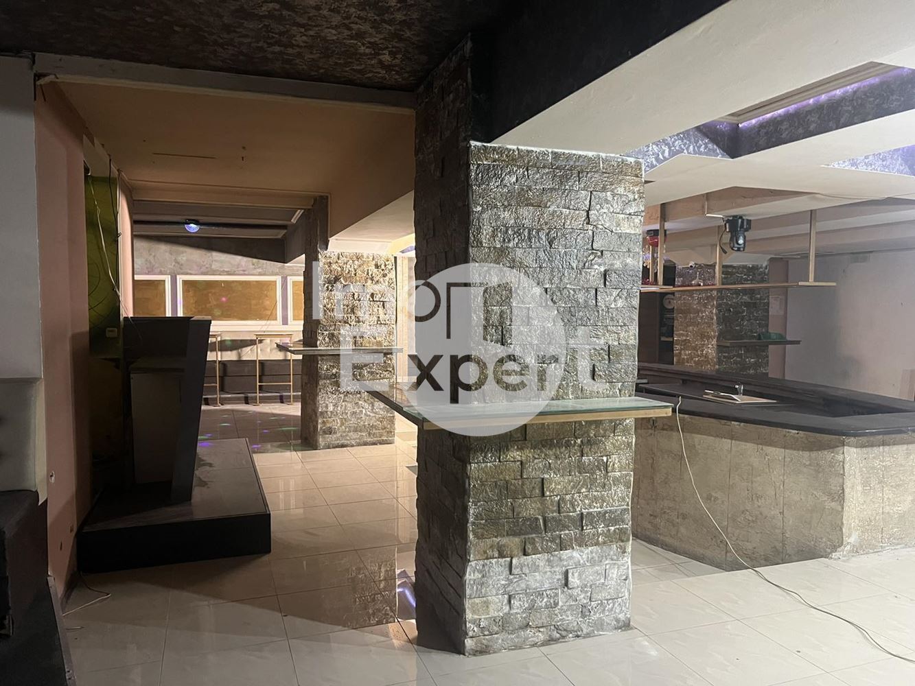 Помещение на ул.Александровска!!! Цена без АНАЛОГ!-0 Помещение на ул.Александровска!!! Цена без АНАЛОГ! - 0