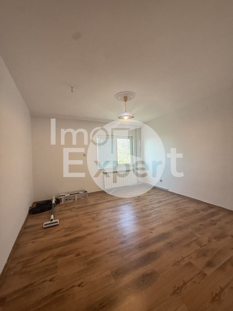 Едноетажна къща в град Айтос-0 Едноетажна къща в град Айтос - 0