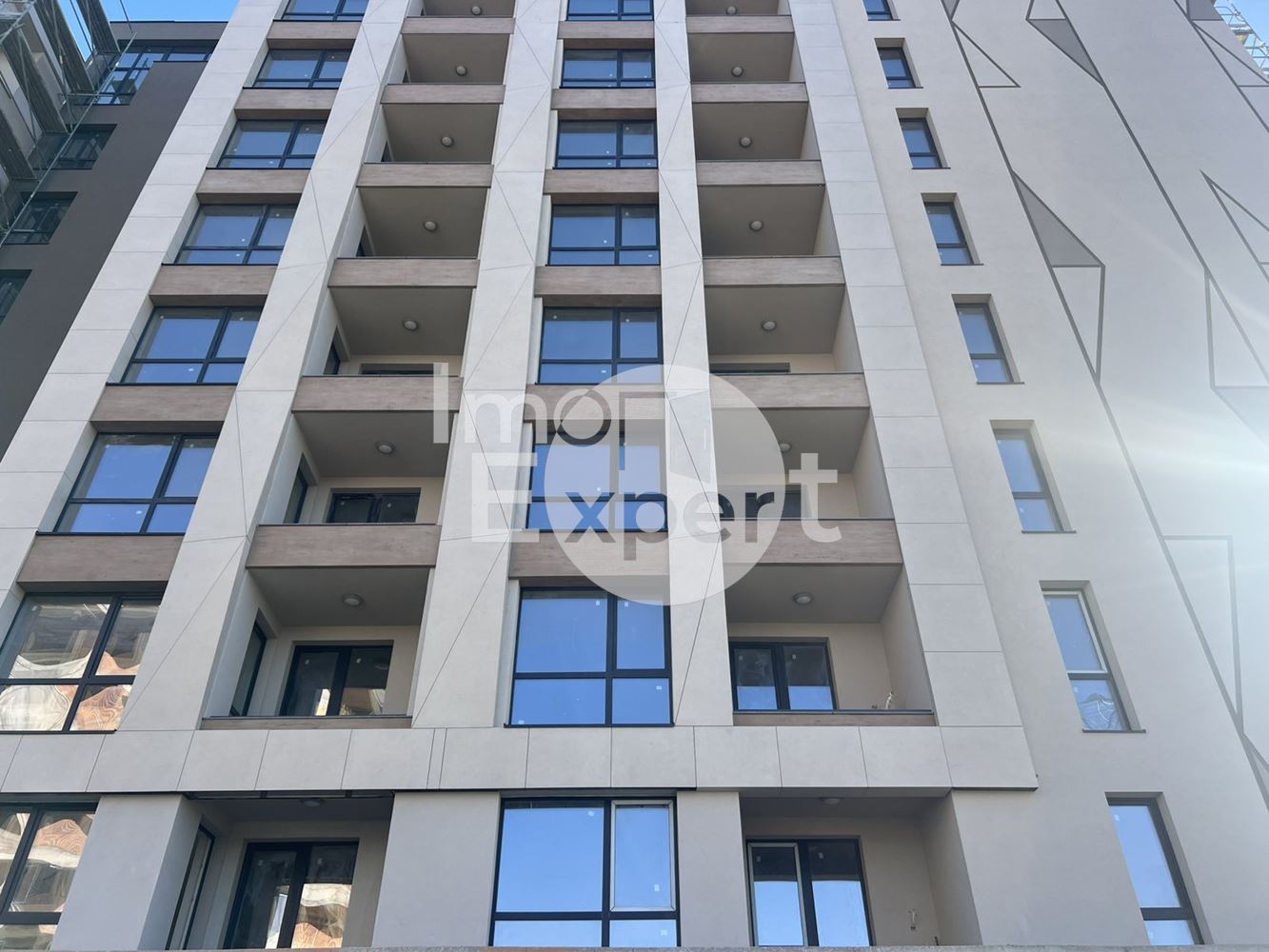 Двустаен апартамент на среден етаж пред акт 15!!! - 0