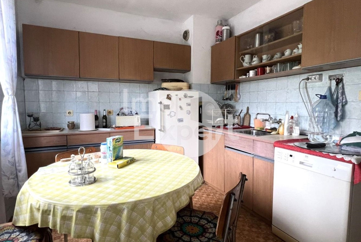 Четири отделни стаи в САНИРАН блок!!! - 0