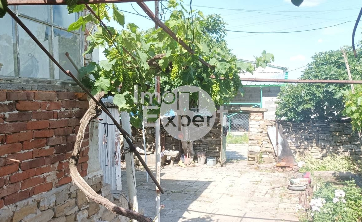 Едноетажна къща в живописно село Искра област Бургас - 0