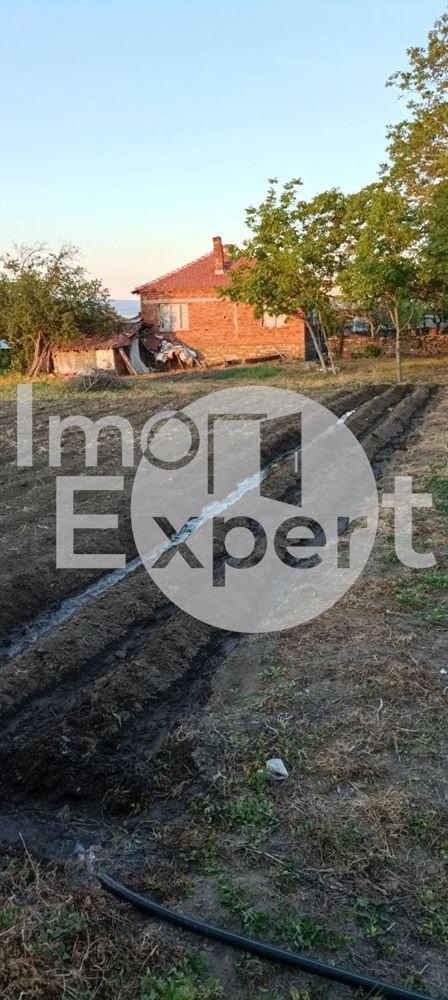 Едноетажна къща в живописно село Искра област Бургас-0 Едноетажна къща в живописно село Искра област Бургас - 0