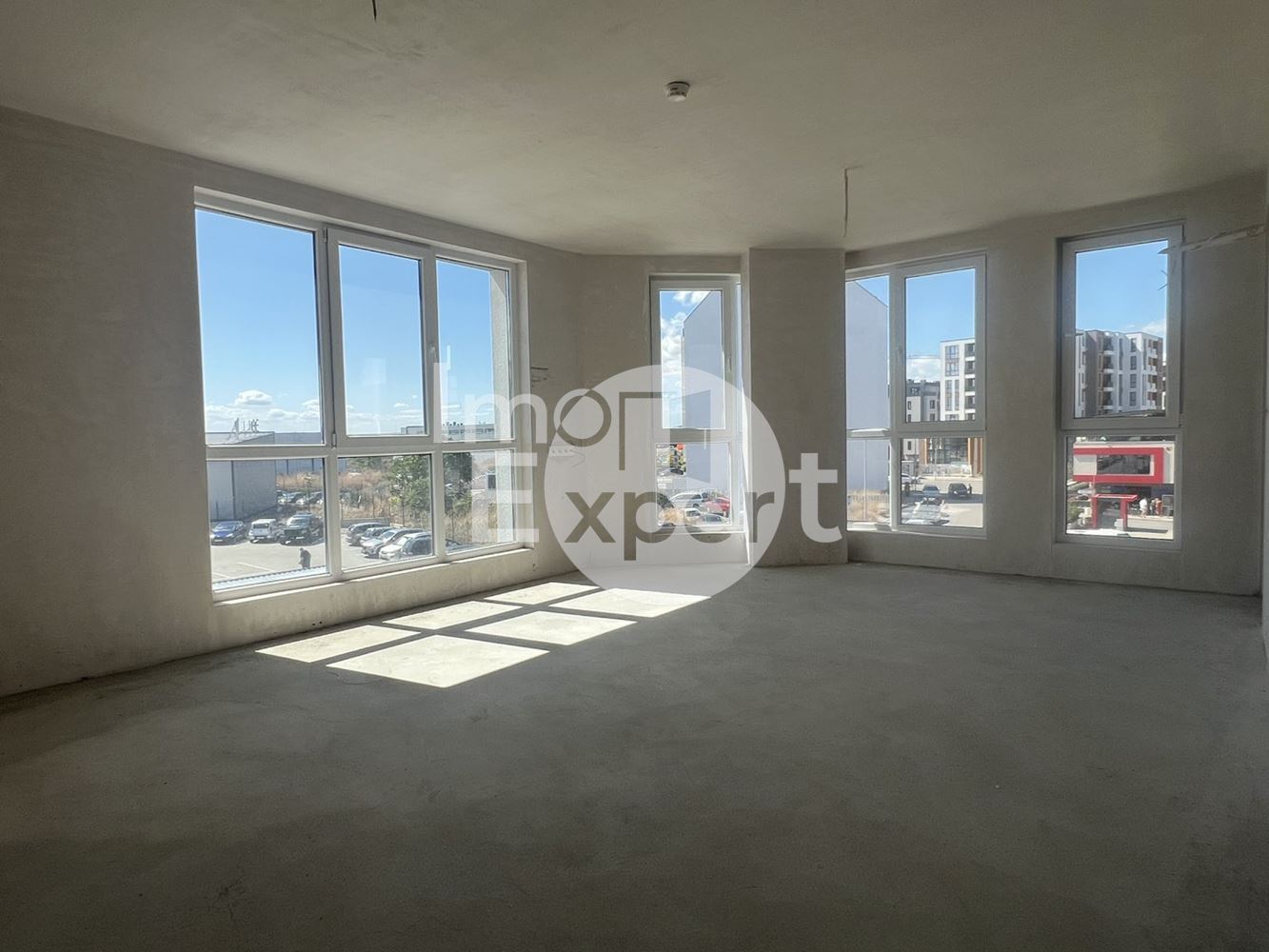 Тристаен апартамент с югозападно изложение!!!-0 Тристаен апартамент с югозападно изложение!!! - 0