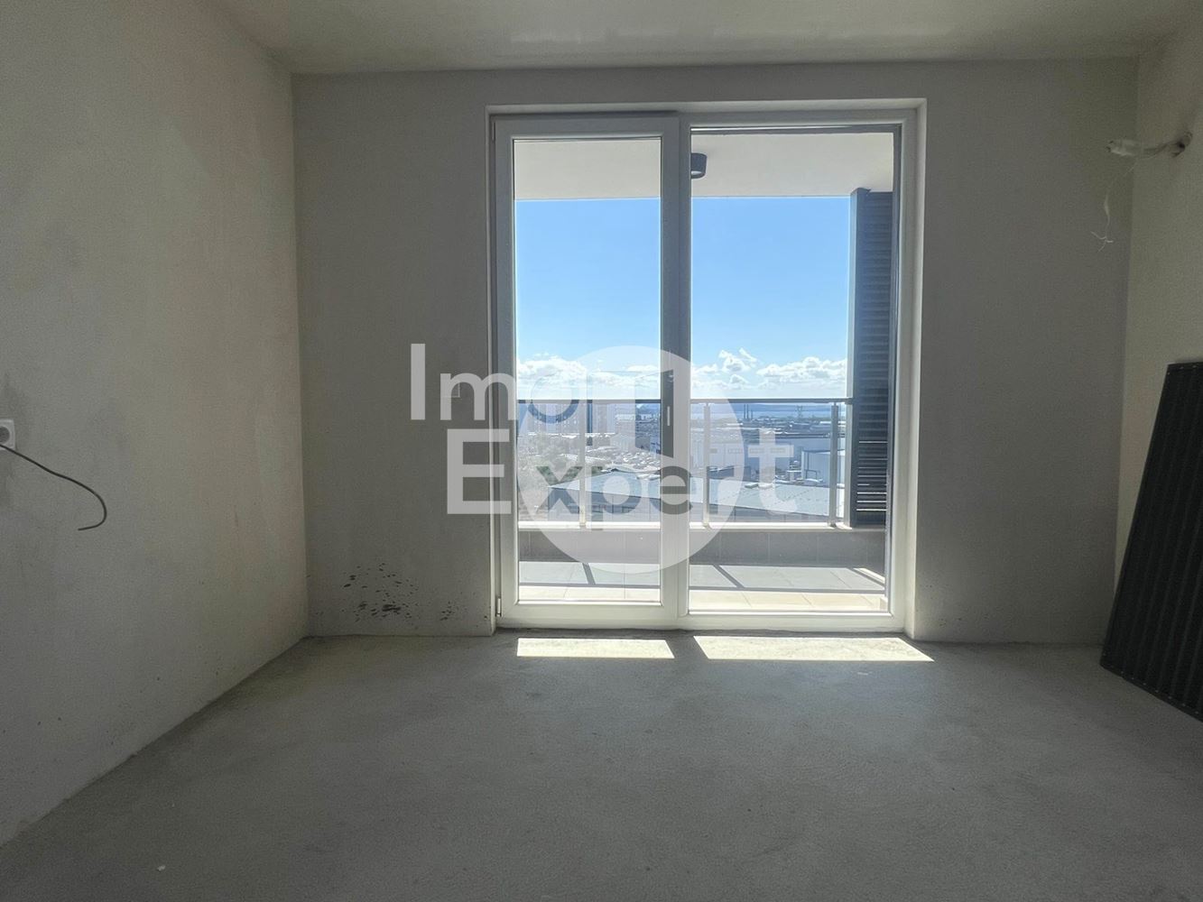 Тристаен апартамент с югозападно изложение!!!-0 Тристаен апартамент с югозападно изложение!!! - 0