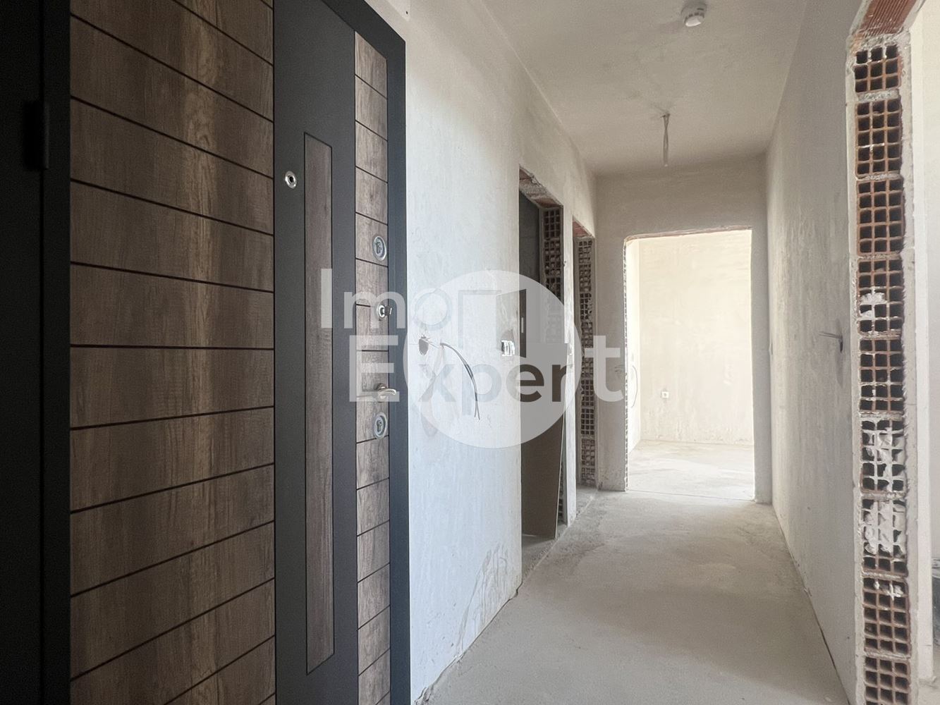 Тристаен апартамент с югозападно изложение!!!-0 Тристаен апартамент с югозападно изложение!!! - 0