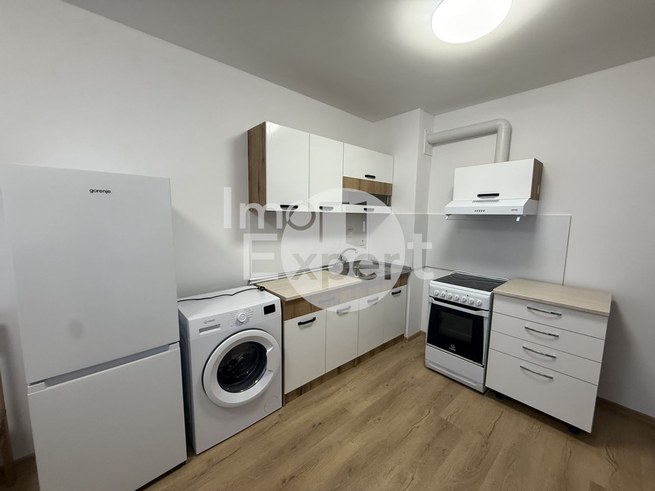 Двустаен апартамент под наем- жк.Меден Рудник-зона А-0 Двустаен апартамент под наем- жк.Меден Рудник-зона А - 0