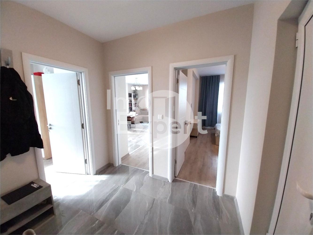 Чисто нов, просторен и обзаведен апартамент в Меден Рудник - 0