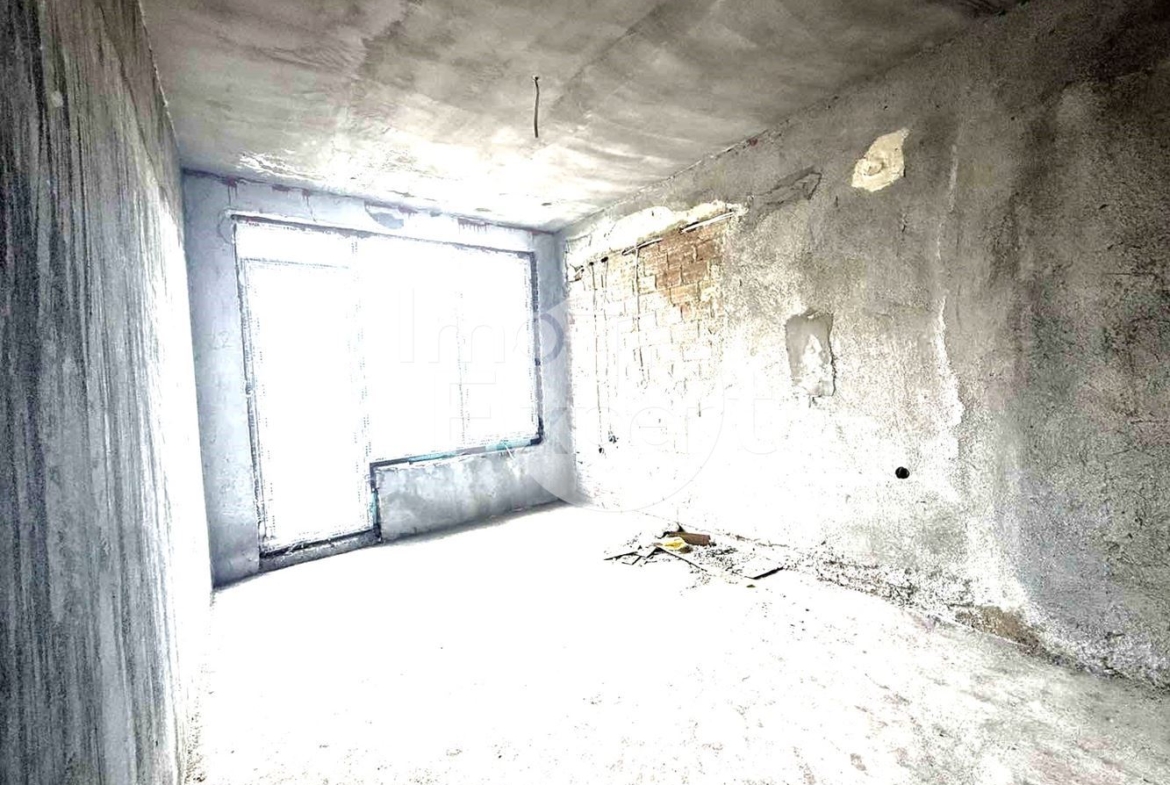 Тристаен апартамент с акт16 жк.Меден рудник зона В - 0