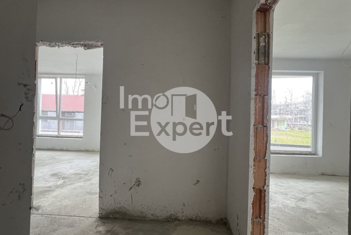 Двустаен апартамент на първа линия море в кв. Крайморие - 0