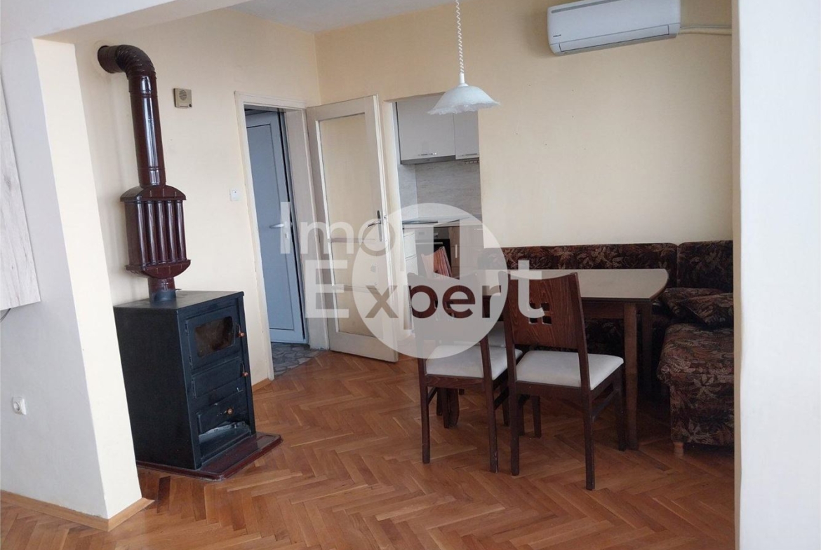 Просторен апартамент с две спални на ТОП локация - 0